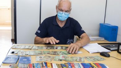 Foto de Segurança Pública recebe e entrega documentos perdidos em Rio das Ostras
