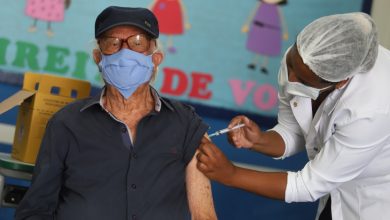 Foto de Vacinação de idosos com 90 anos ou mais segue até sábado em Rio das Ostras