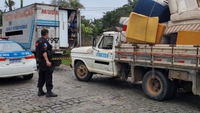 Foto de Sete são presos com dois caminhões cheios de móveis furtados em Búzios