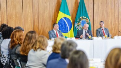 Foto de Lula: Brasil vai voltar a crescer, gerar emprego e distribuir renda
