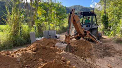 Foto de Prefeitura de Casimiro de Abreu inicia obra de drenagem e pavimentação da Estrada Zac-Zuc Tahan