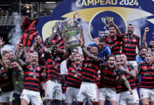 Foto de Flamengo vence Atlético-MG e fica com título da Copa do Brasil