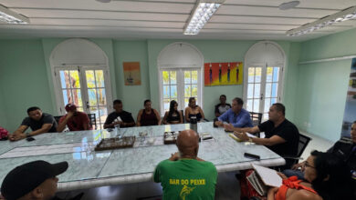 Foto de Secretário de Segurança e Ordem Pública de Búzios realiza reunião com quiosqueiros da Praia da Tartaruga para alinhar ordenamento