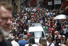 Foto de Hora trabalhada de pessoa branca vale 67,7% mais que a de negros