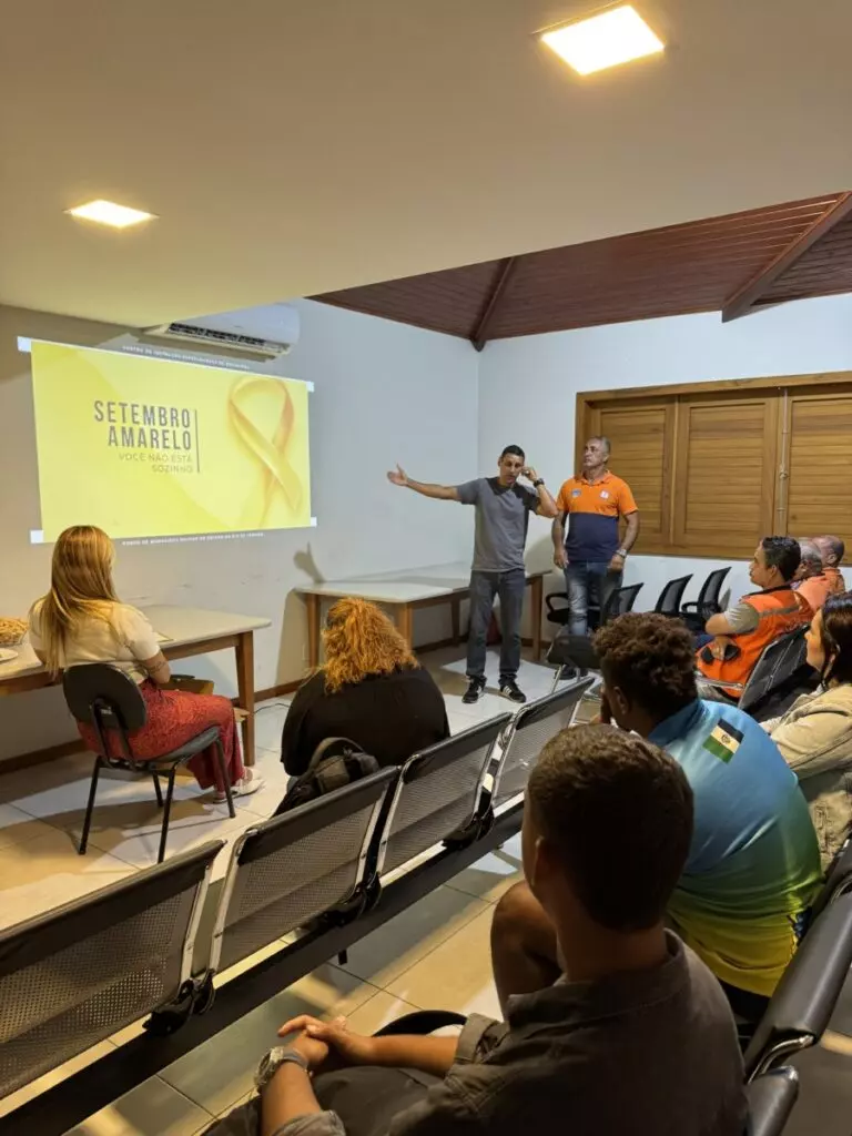 Defesa Civil de Búzios, em parceria com o Corpo de Bombeiros Militar, ministra palestra sobre Abordagem Técnica em Situações de Tentativa de Suicídio para servidores municipais