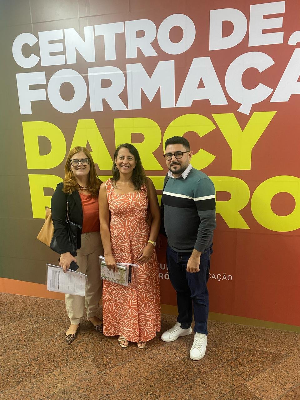 Servidores da Educação de Cabo Frio participam de encontro regional com o CAEd para análise de resultados da avaliação de 2024