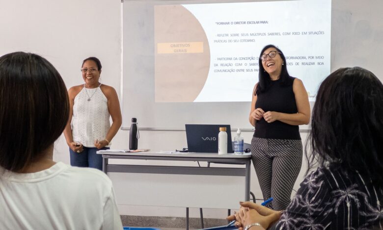 Começa Encontro Mensal de Formação de Professores